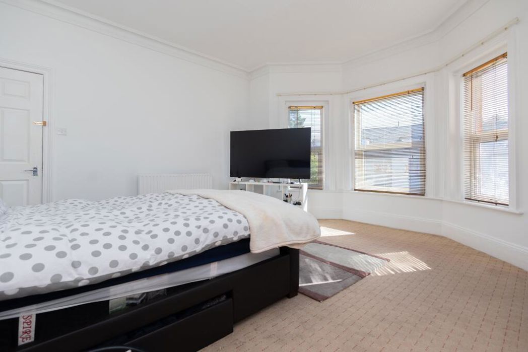 Property image 8 of 9