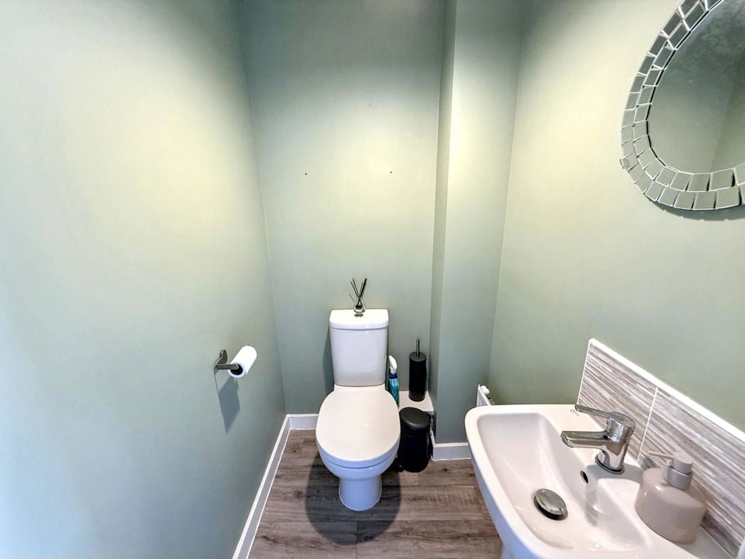 Property image 4 of 12