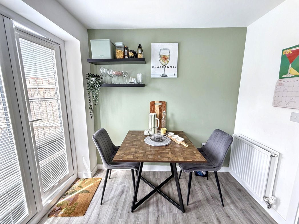 Property image 5 of 12