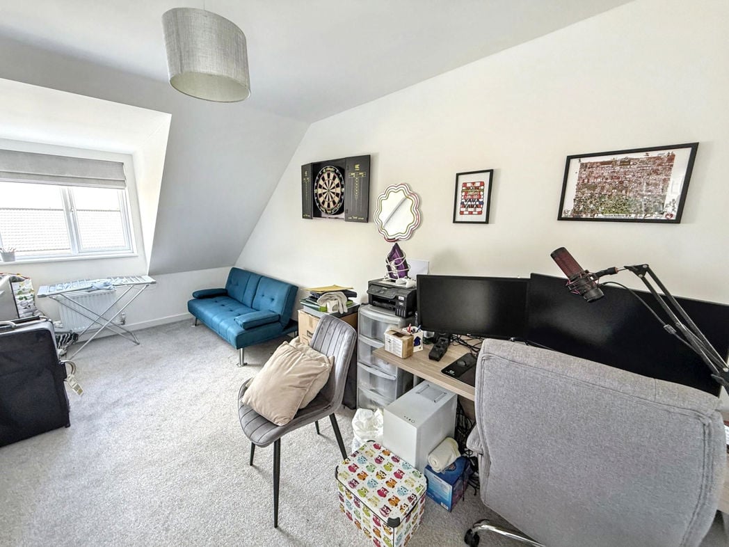 Property image 10 of 12