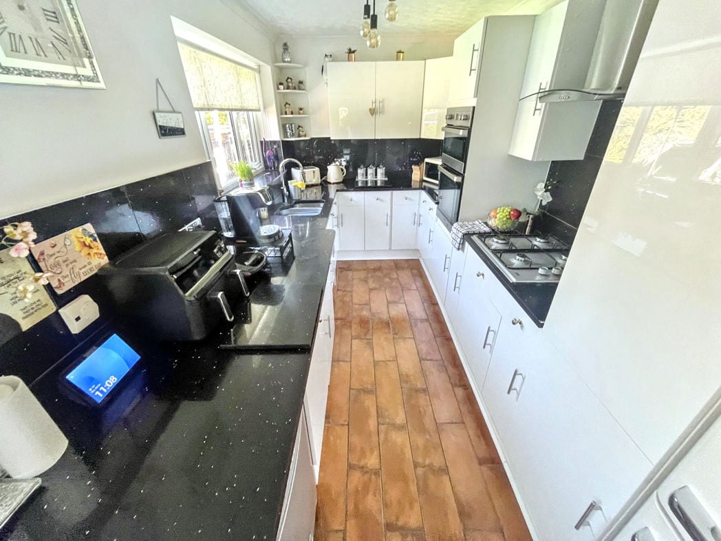 Property image 5 of 20