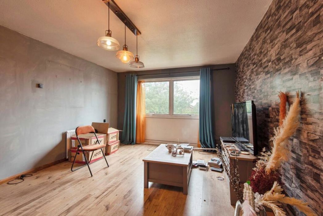 Property image 2 of 10