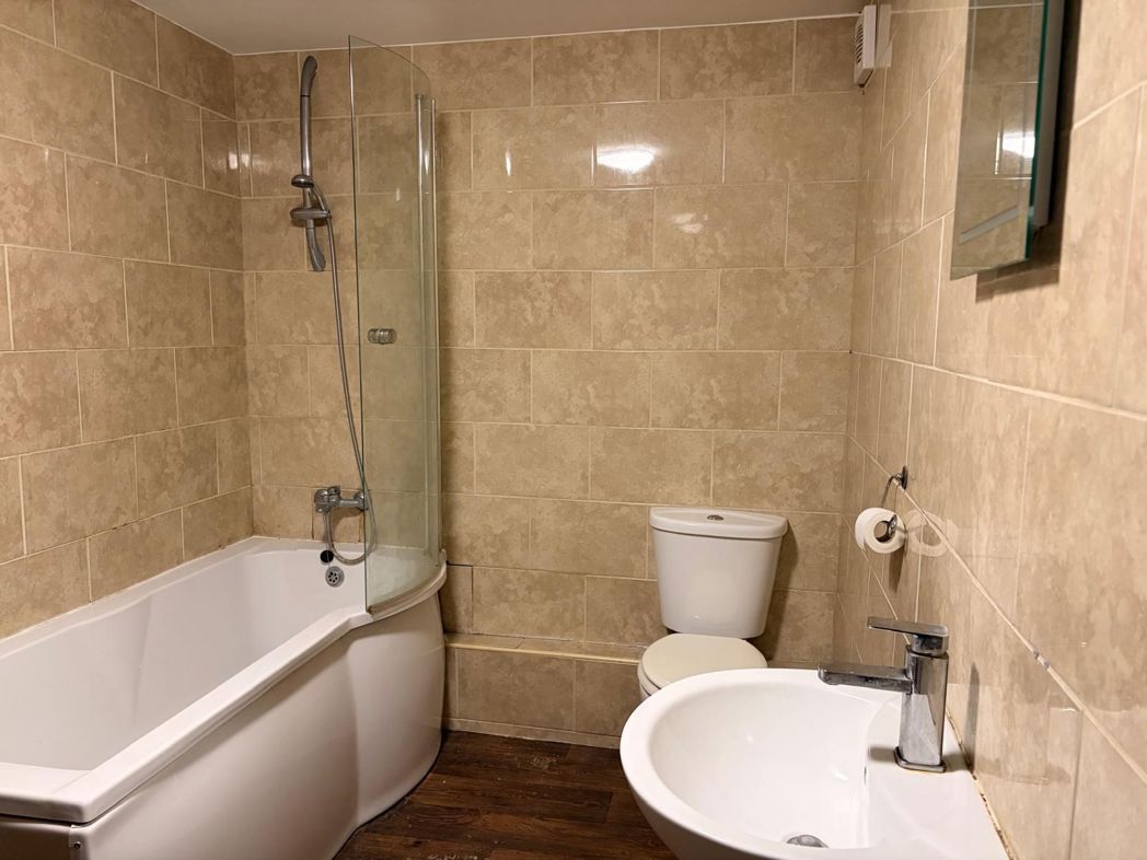 Property image 6 of 6
