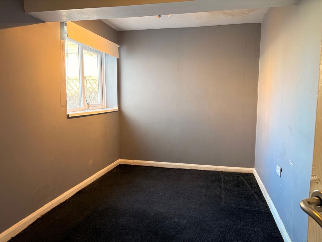 Property image 5 of 6