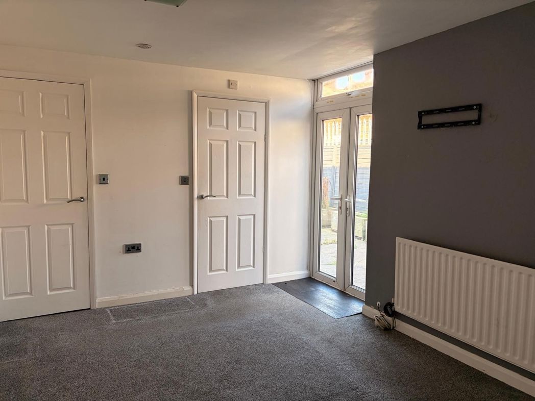 Property image 2 of 6