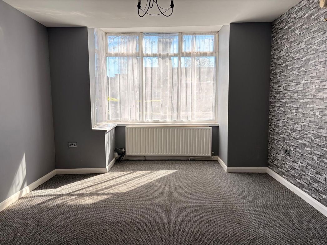 Property image 4 of 6