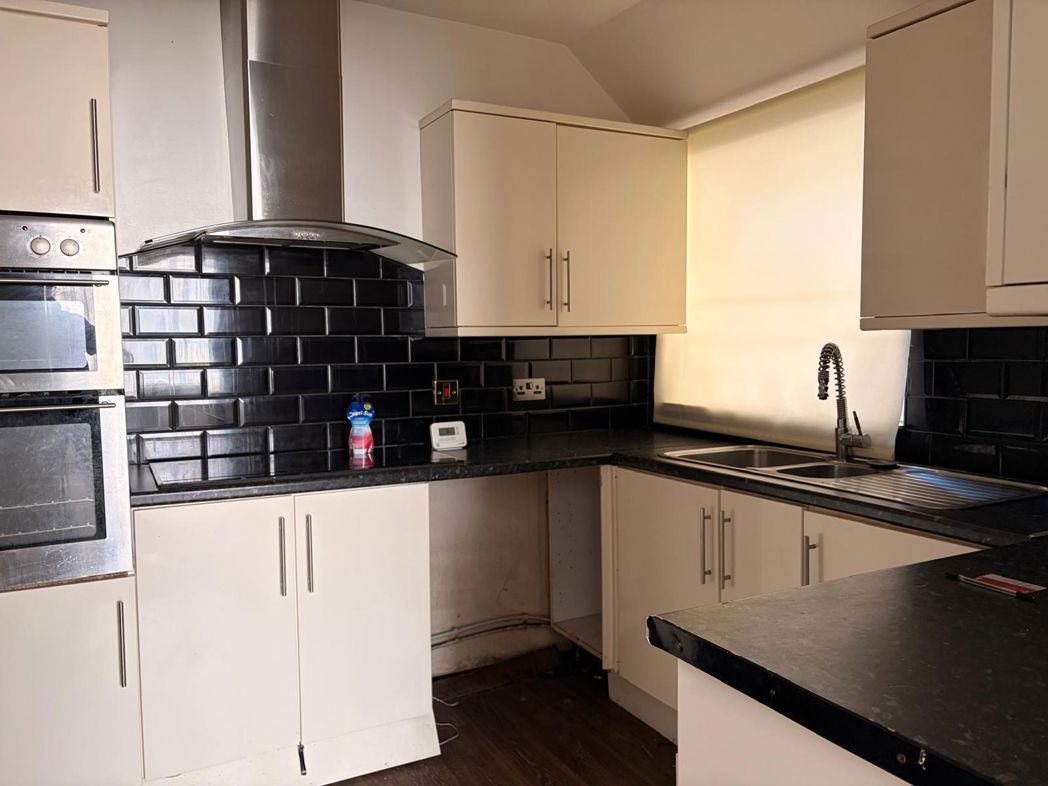 Property image 3 of 6