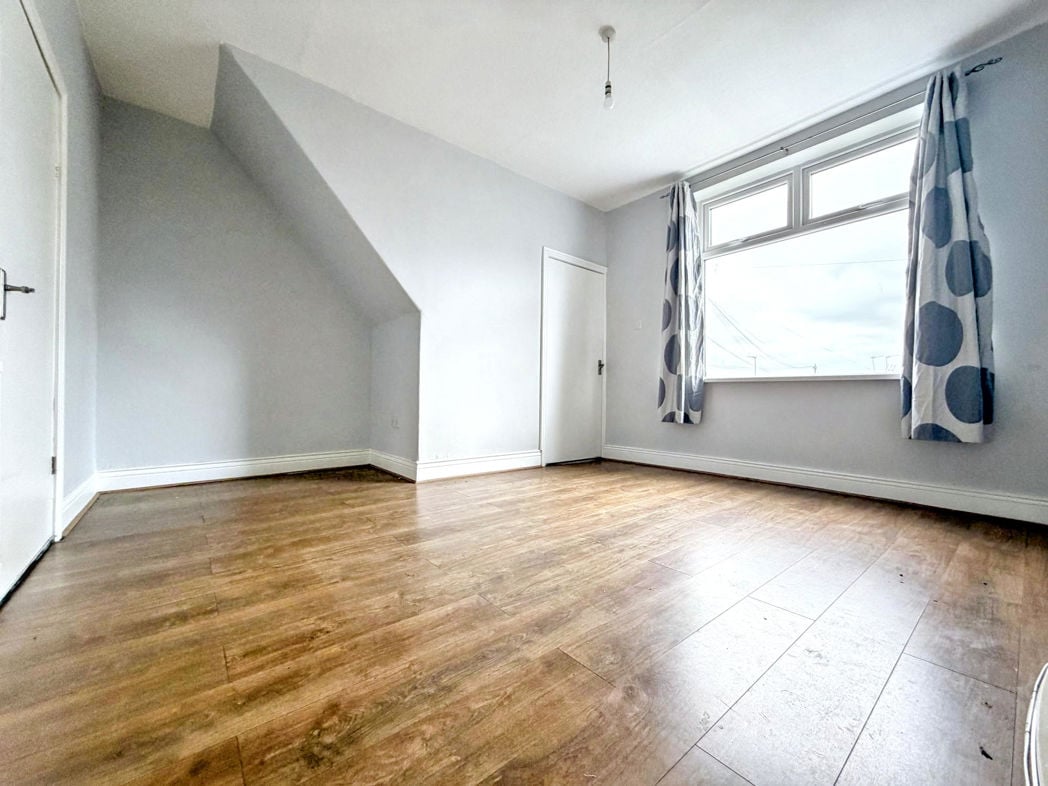 Property image 6 of 17