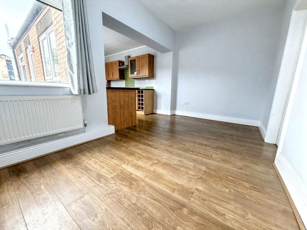 Property image 9 of 17