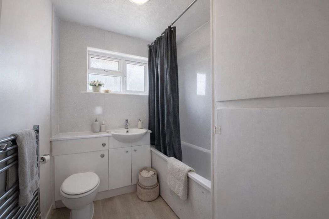 Property image 6 of 8