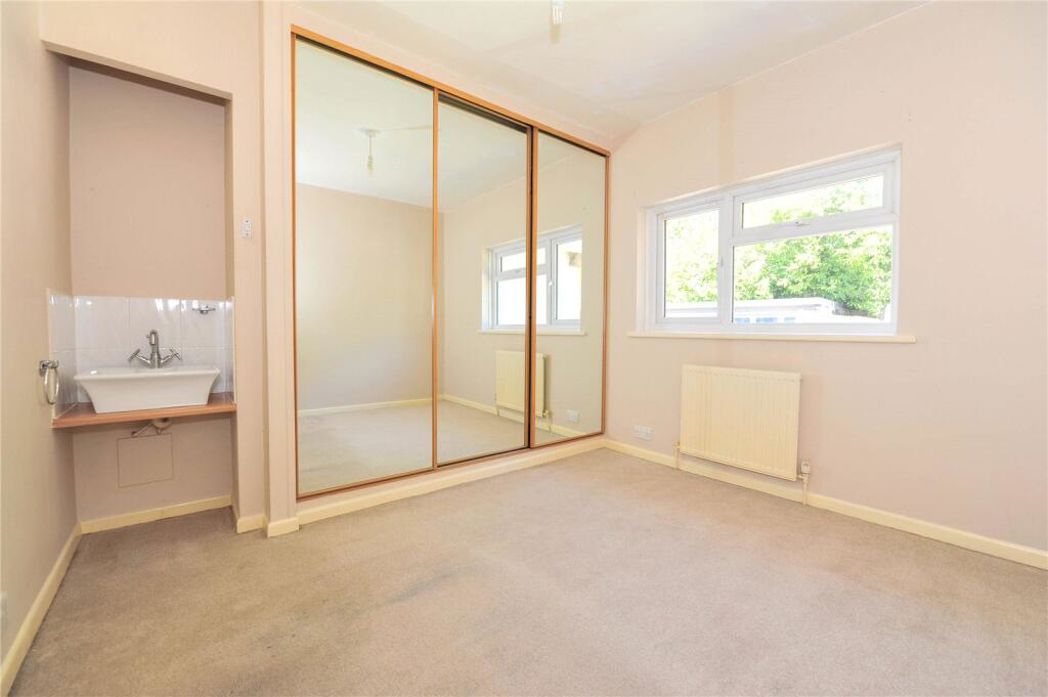 Property image 17 of 34