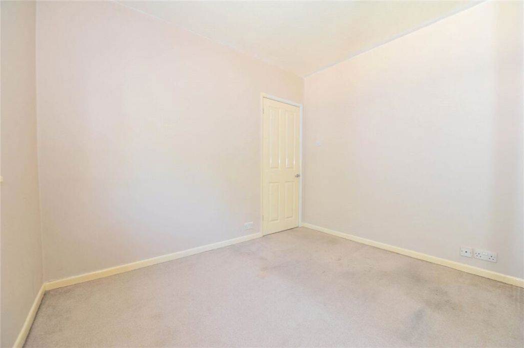 Property image 19 of 34