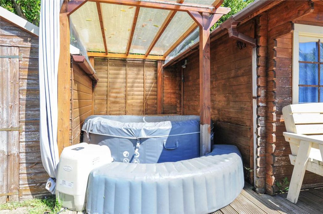Property image 33 of 34