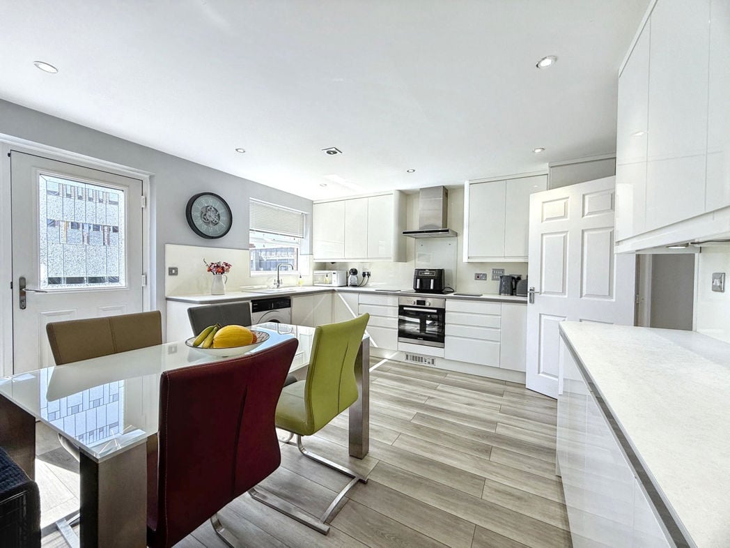 Property image 4 of 26
