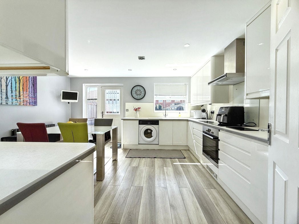 Property image 5 of 26