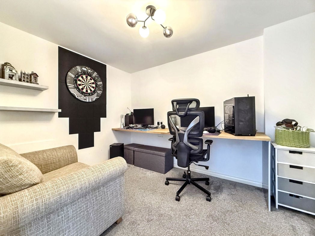 Property image 9 of 26