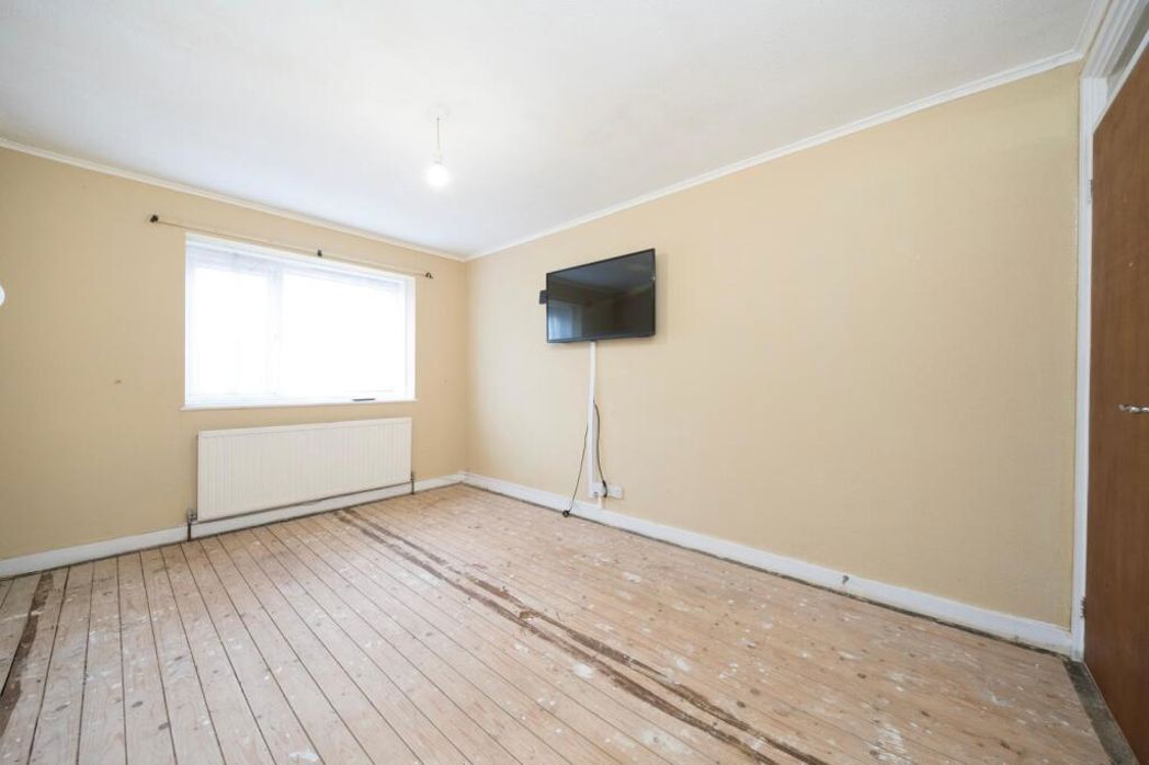 Property image 10 of 17