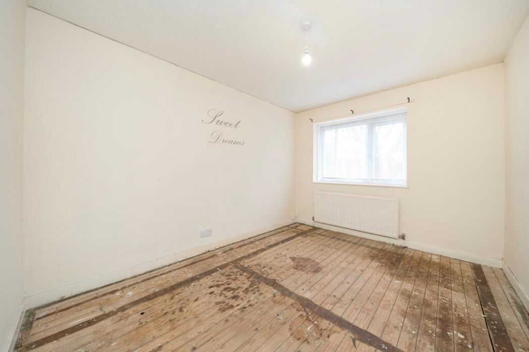 Property image 11 of 17