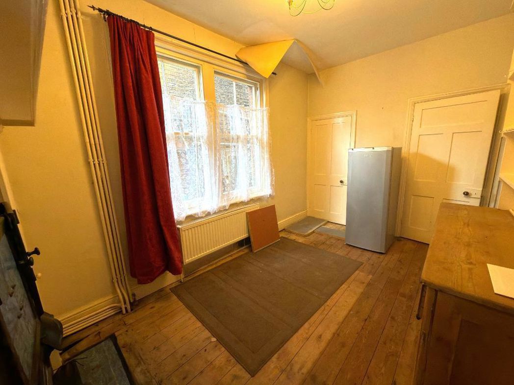 Property image 8 of 17