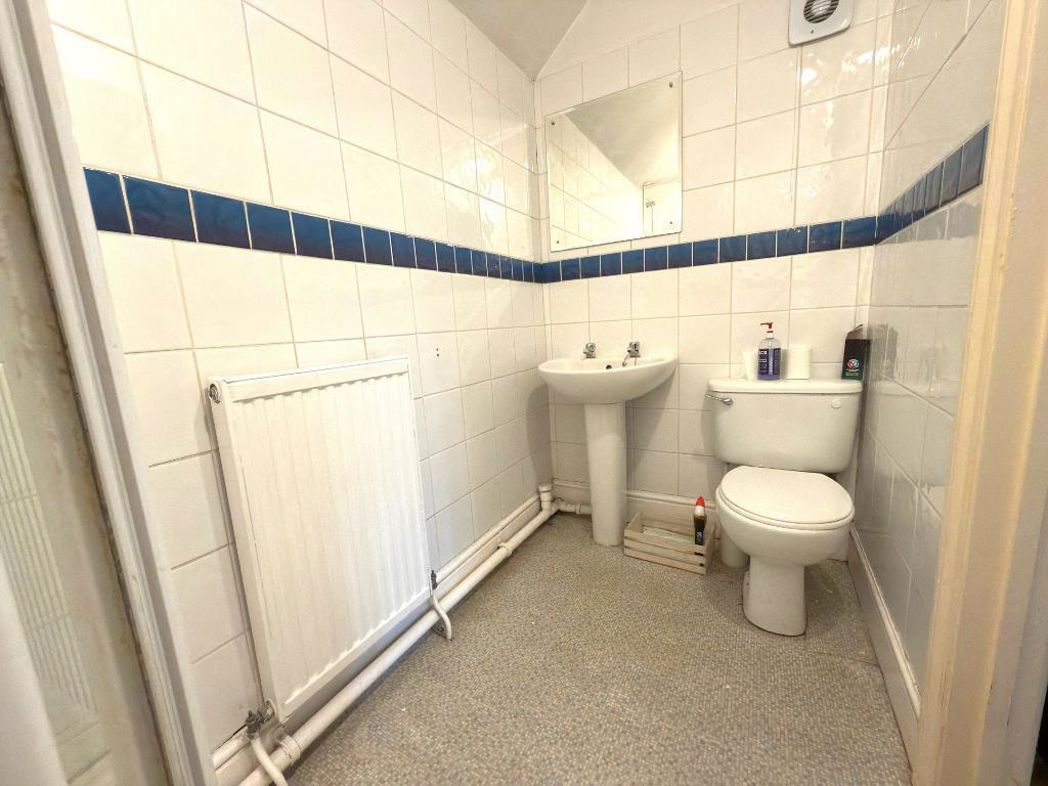Property image 11 of 17