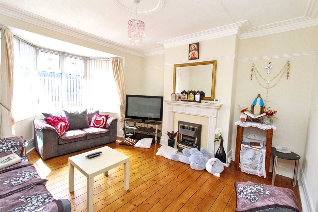 Property image 2 of 11