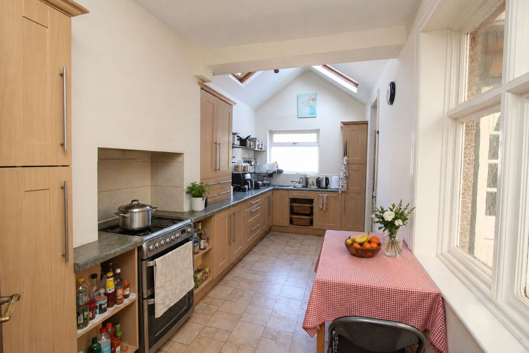 Property image 4 of 11
