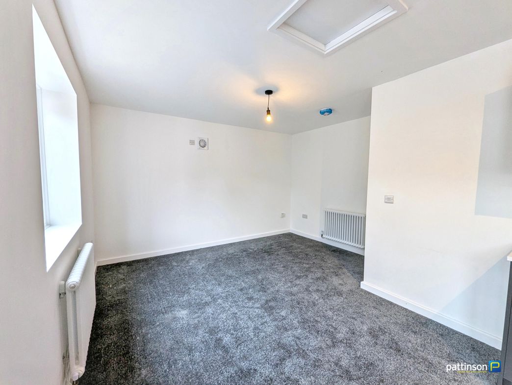 Property image 2 of 9