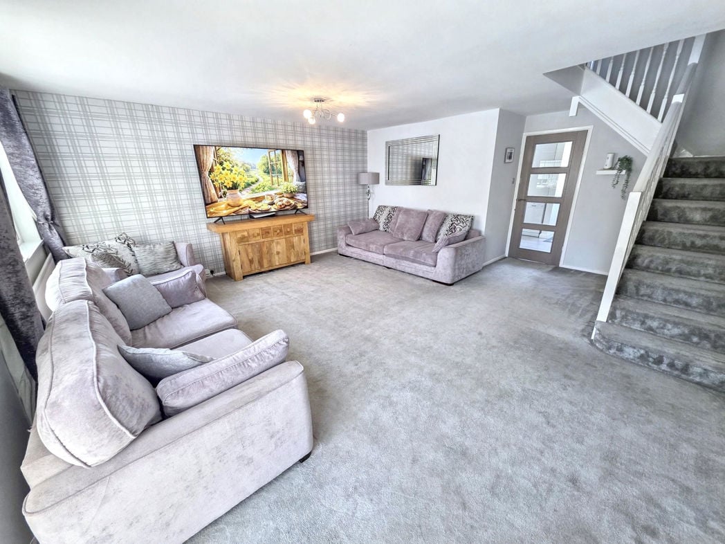 Property image 2 of 12