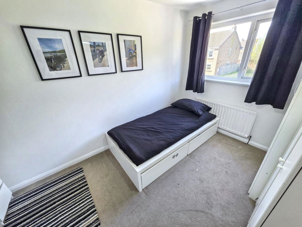 Property image 11 of 12