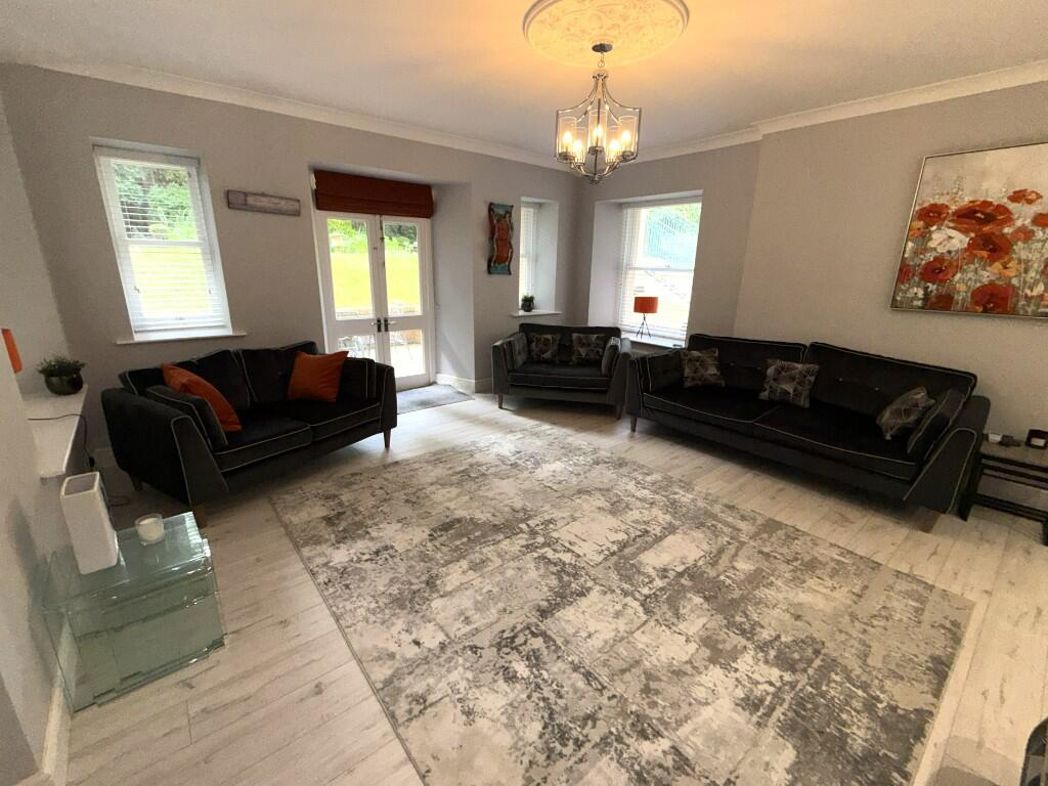 Property image 6 of 16