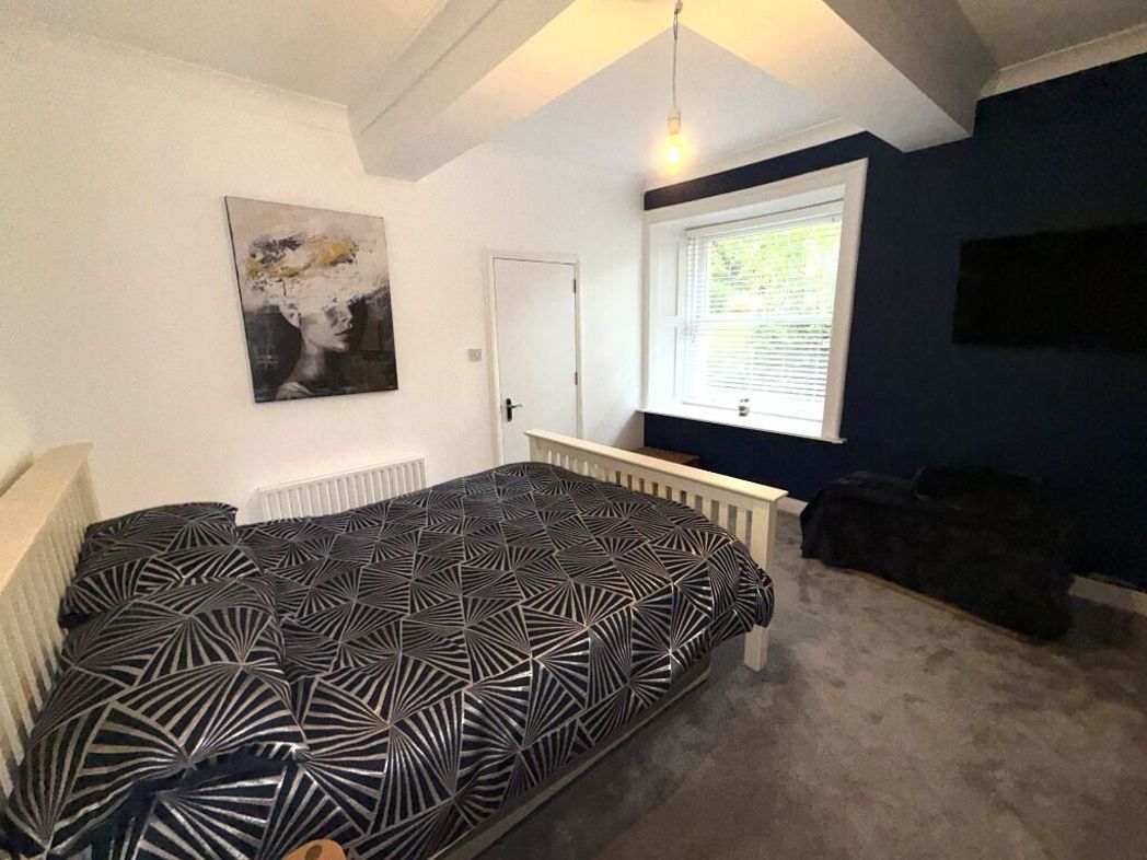 Property image 8 of 16