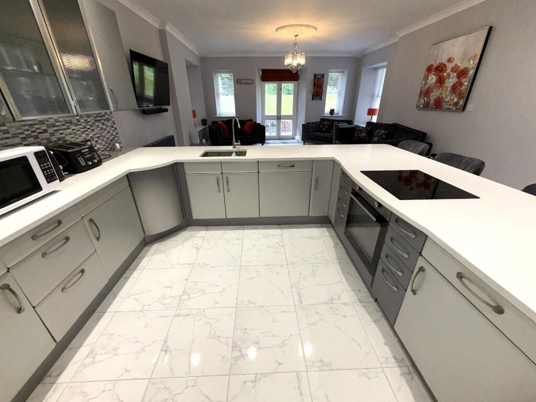Property image 2 of 16