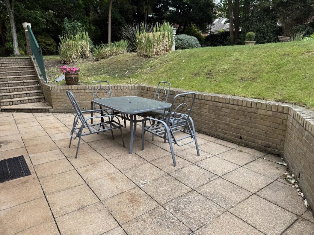 Property image 14 of 16