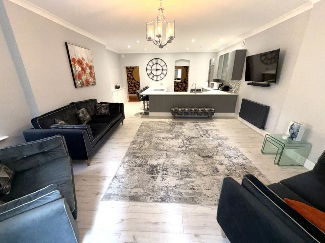 Property image 5 of 16