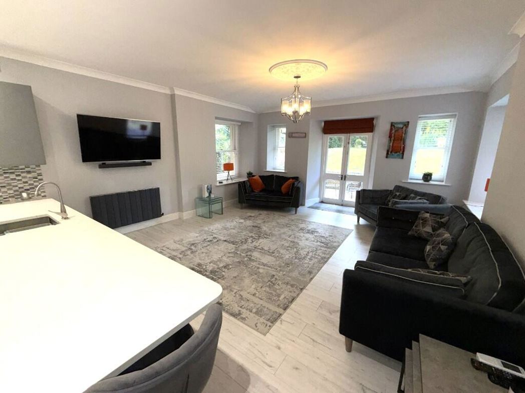 Property image 4 of 16