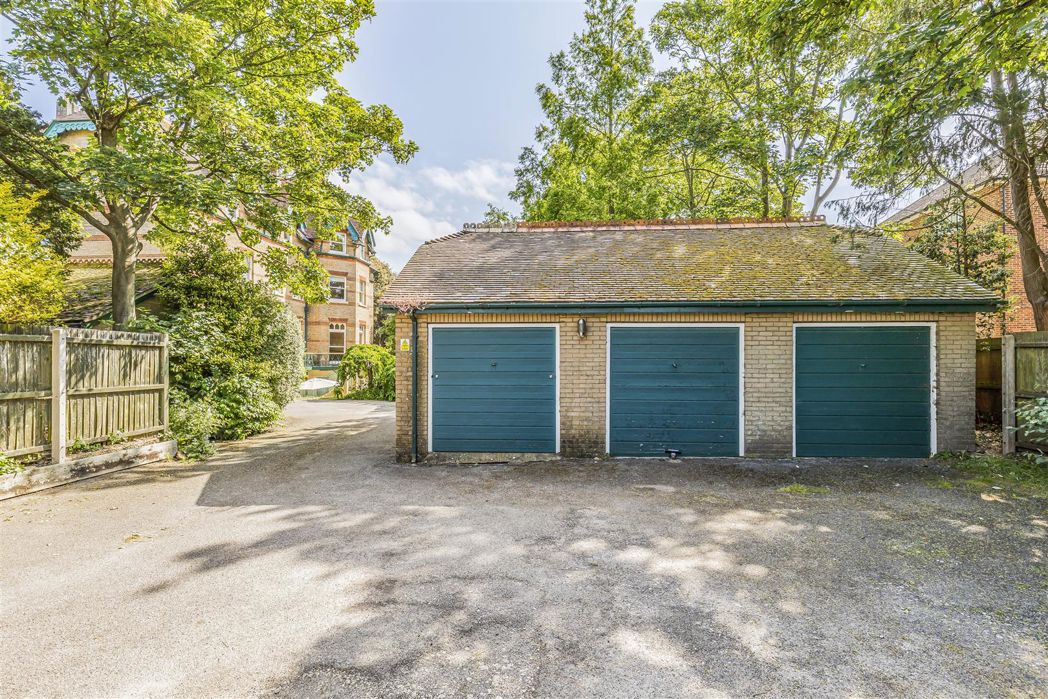 Property image 16 of 16