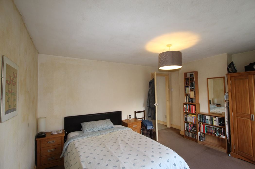 Property image 12 of 16