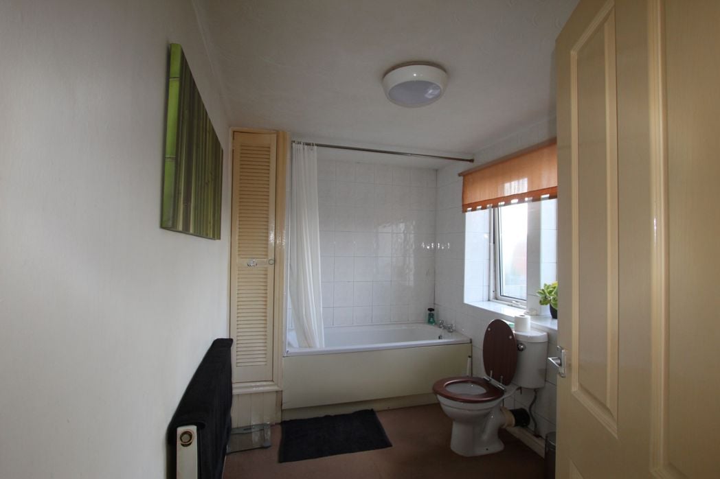 Property image 14 of 16
