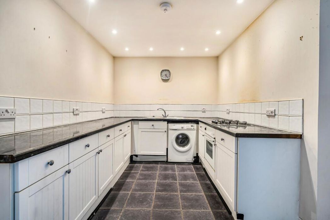 Property image 2 of 14