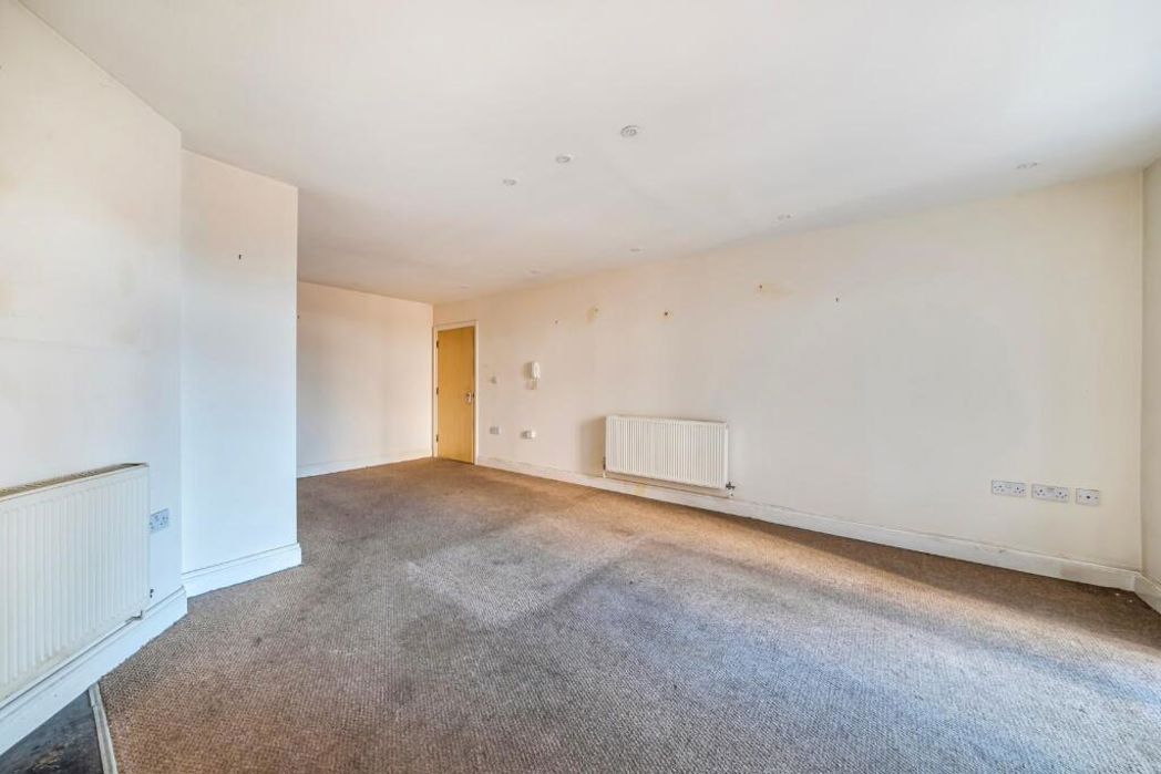Property image 11 of 14