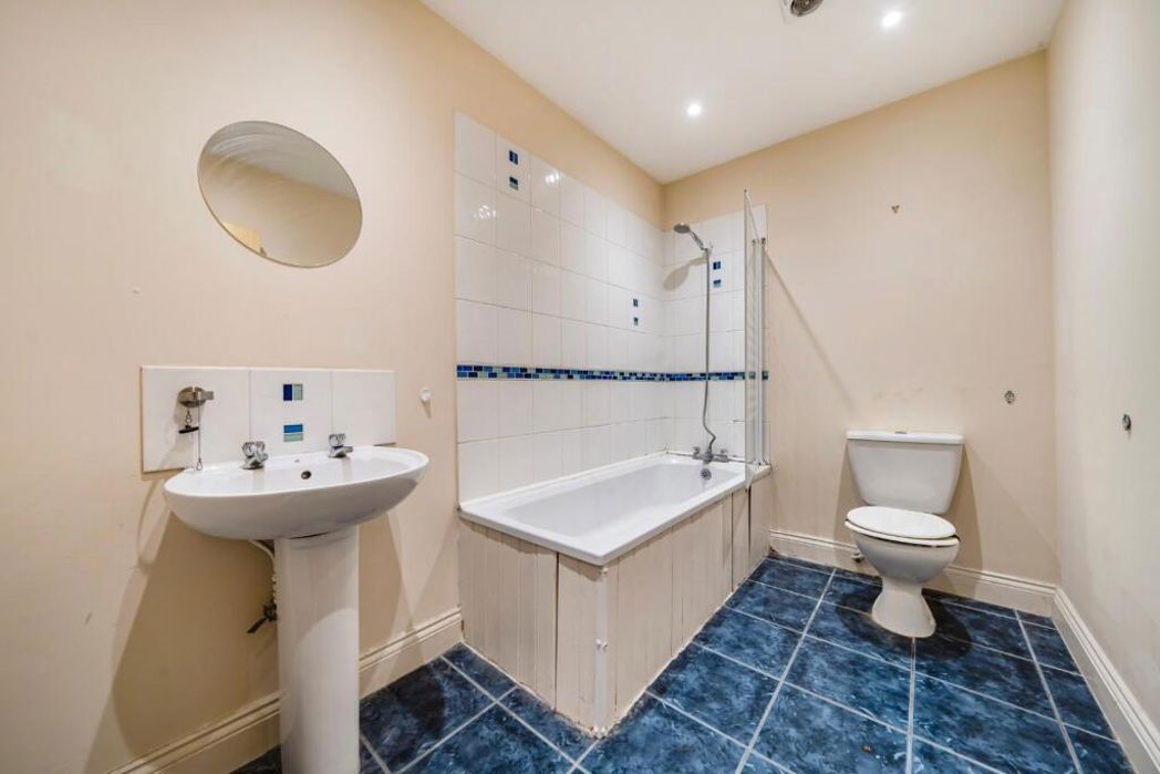 Property image 14 of 14