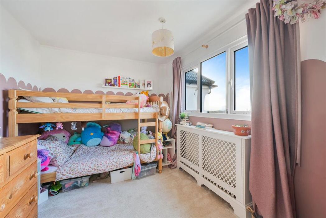 Property image 9 of 16