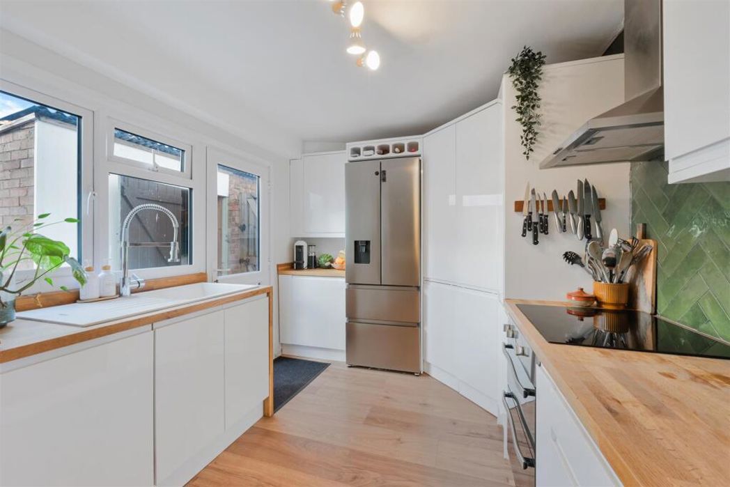 Property image 3 of 16