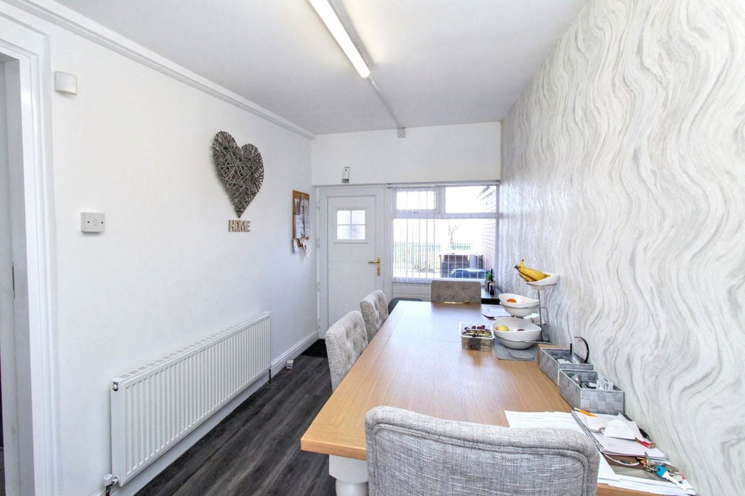 Property image 11 of 12