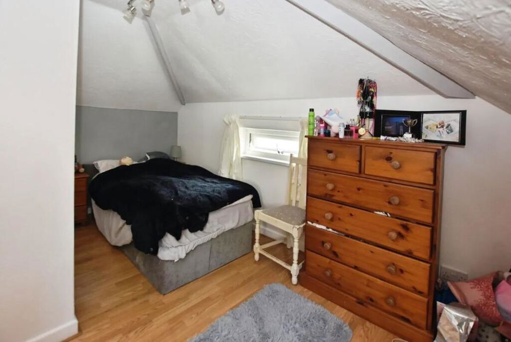 Property image 10 of 15