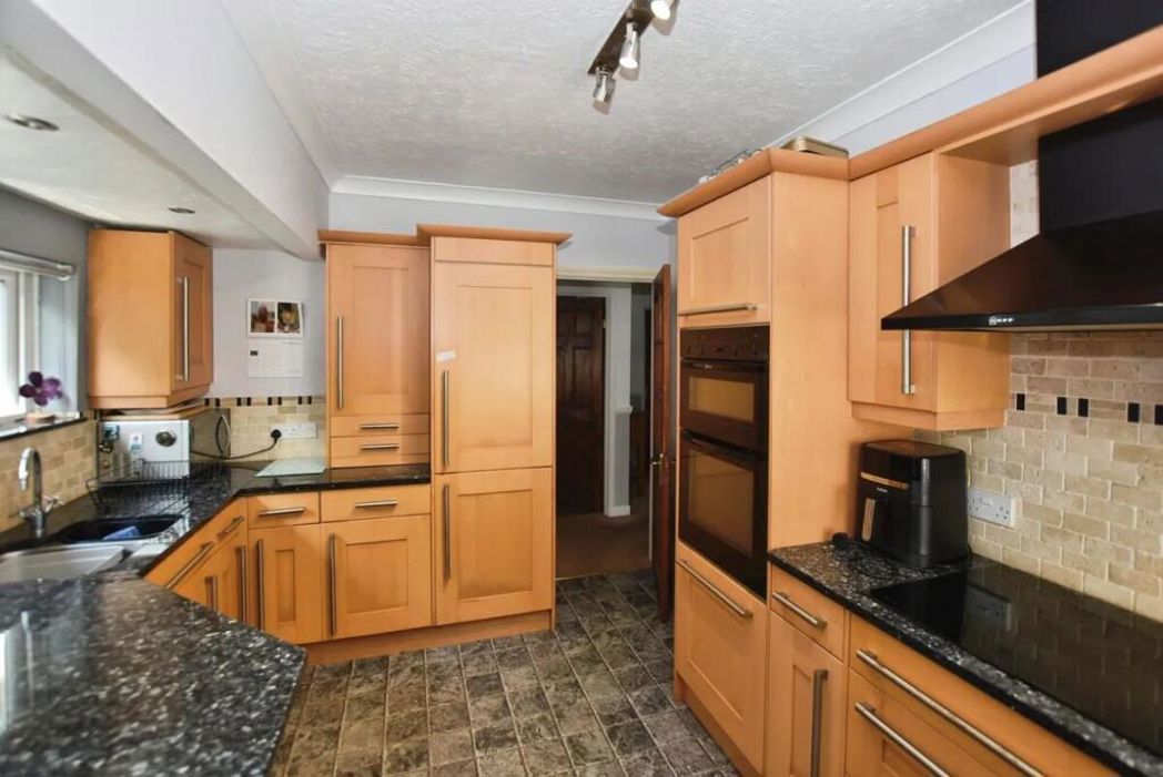 Property image 2 of 15