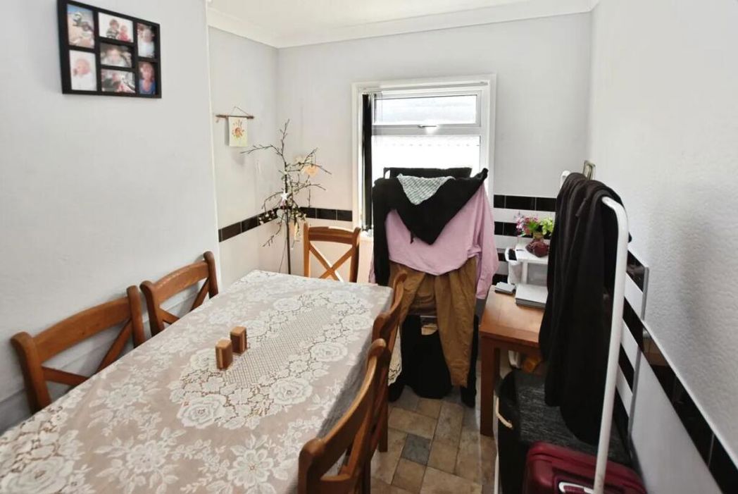 Property image 11 of 15