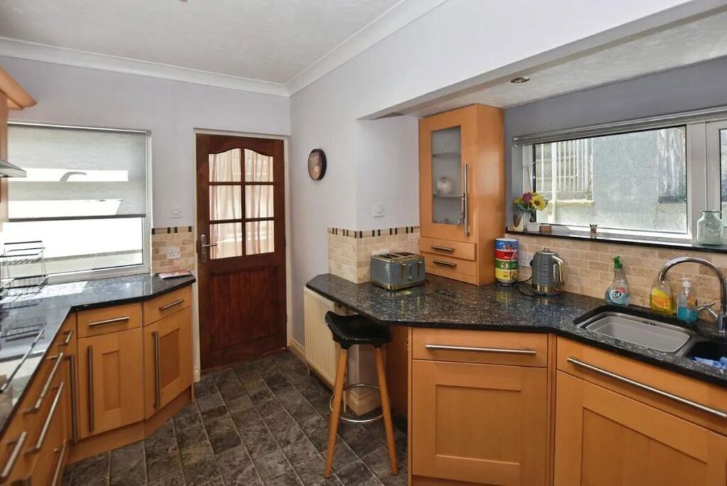 Property image 3 of 15