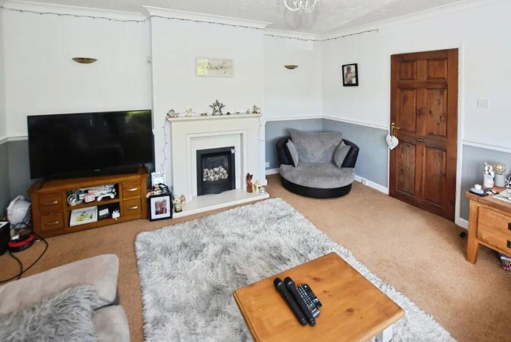 Property image 4 of 15