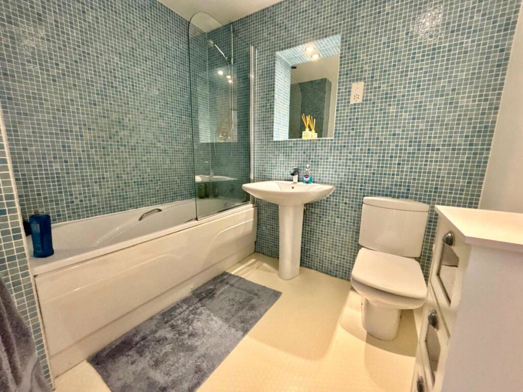 Property image 6 of 9